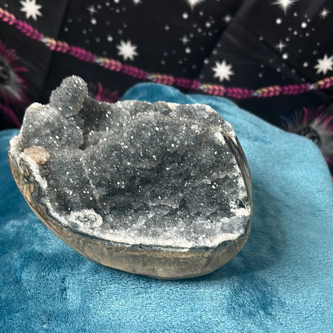 Galaxy Amethyst Bowl w/ Flowers