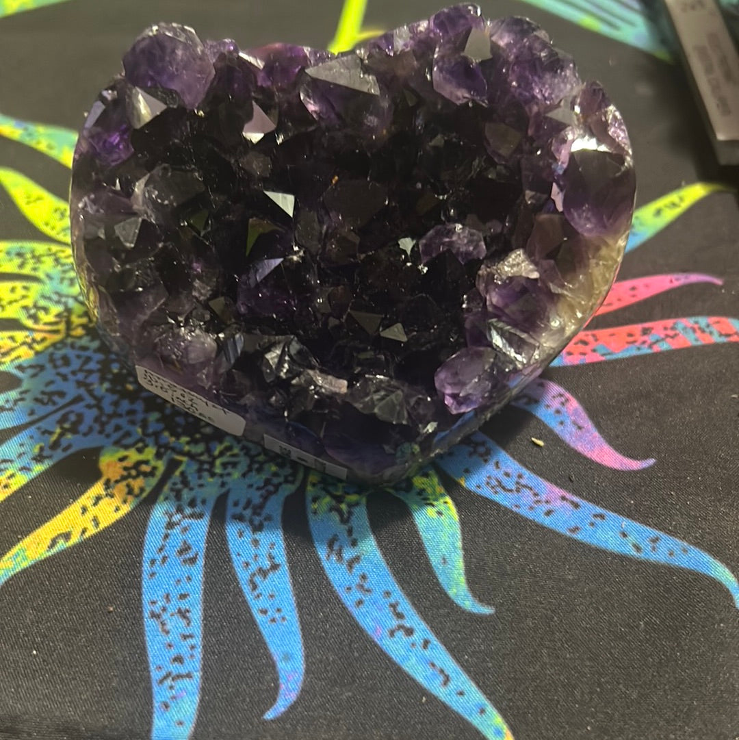 Heart-shaped amethyst